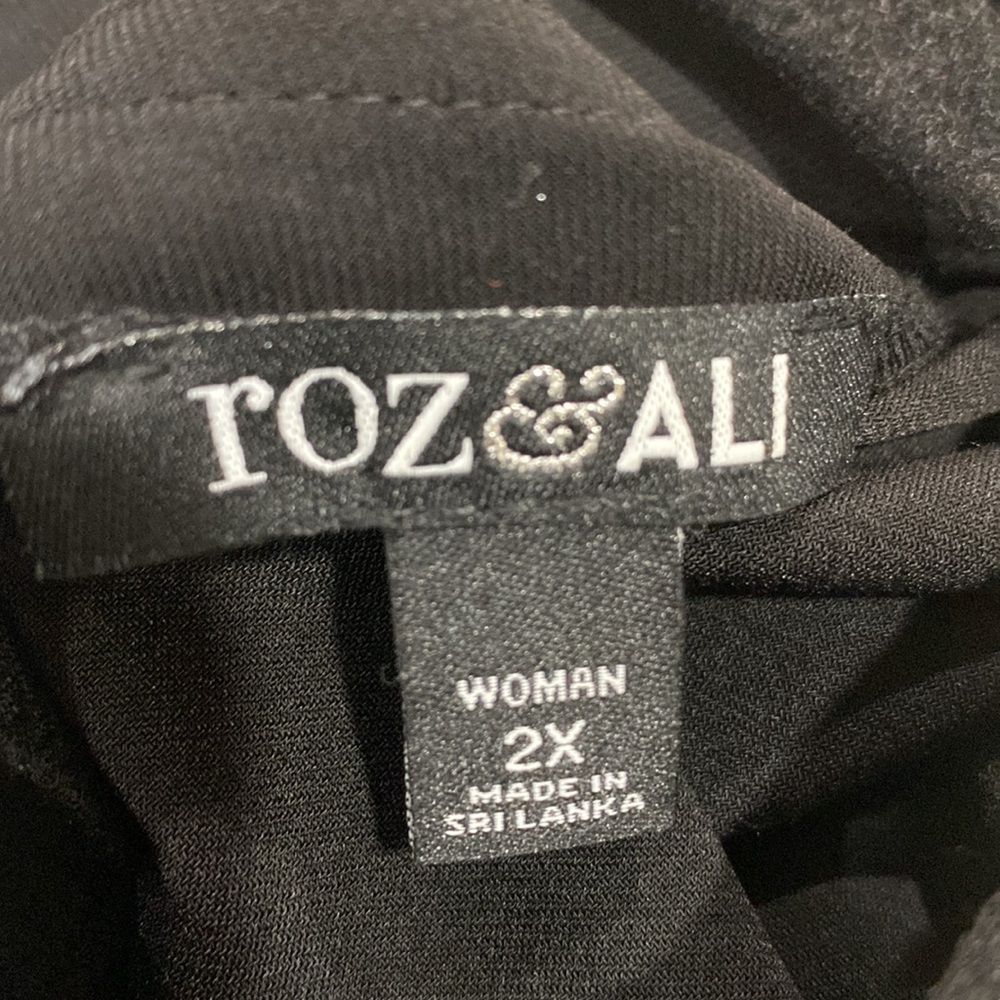 Black Dress - Picture 6 of 6